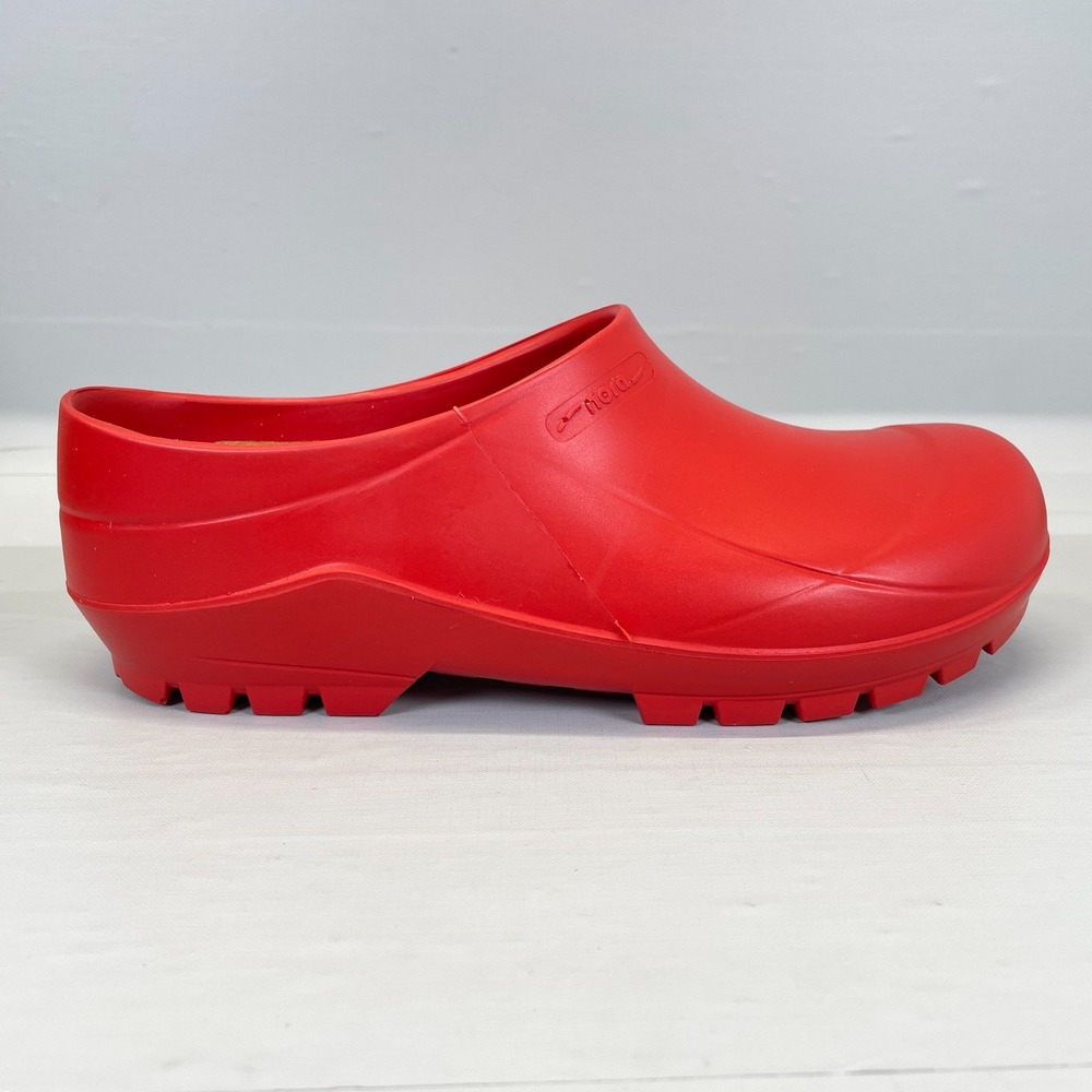 Nora Garden Clogs Womens Size 41 US 10.5 Red Slip On Slip Resistant Shoes -Italy